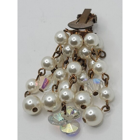 Vintage Lisner Look a Like Faux Pearl Grape Cluster Dangling Clip On Earrings - Picture 7 of 7